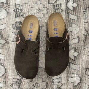 Brown suede Birkenstocks, size 6